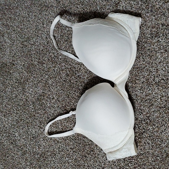 Secret Treasures Other - Cream bra